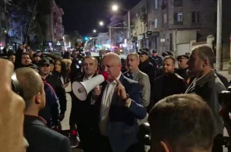 Патриотический блок протестует у ЦИК: Додон требует признать выборы честными
