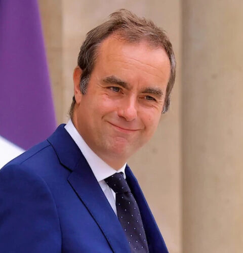 Премьер Франции отменяет пожизненные льготы для бывших чиновников с 2026 года