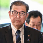 Премьер-министр Японии Сигэру Исиба уходит в отставку на фоне разногласий в партии