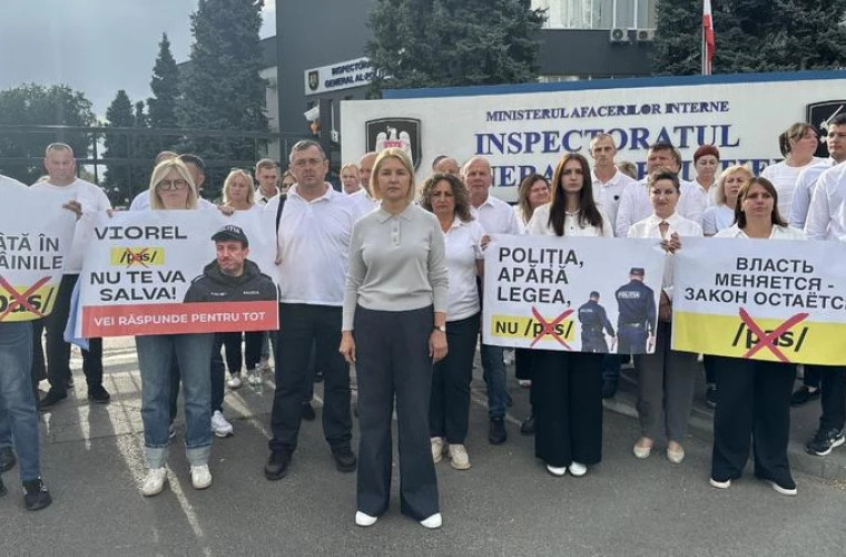 Протест у Генерального инспектората полиции: "Сердце Молдовы" требует отставки Виорела Чернэуцяну