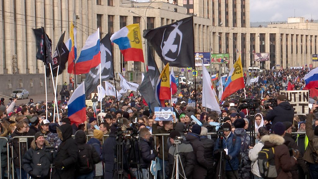 Протесты в российских городах против ограничений интернета