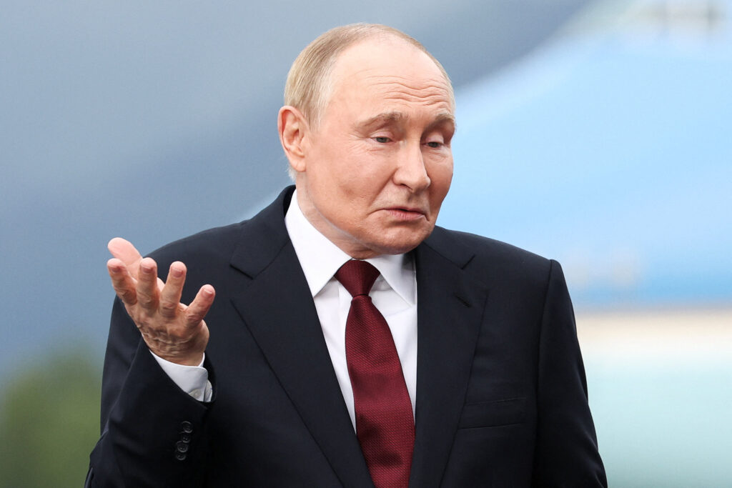 Путин призвал Словакию прекратить поставки энергоресурсов в Украину
