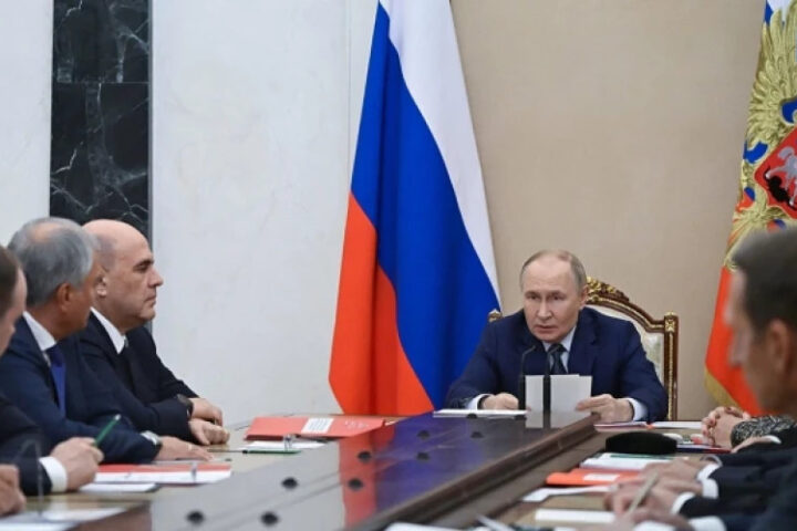 Путин заявил о нежелании России продолжать гонку вооружений и подчеркнул важность дипломатии