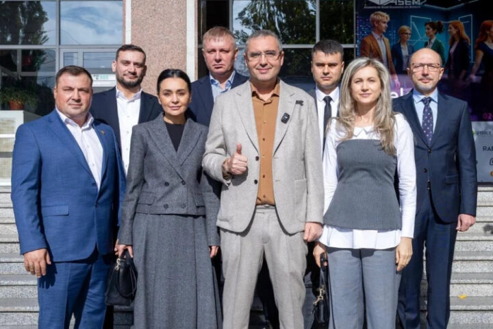 Ренато Усатый призвал неопределившихся избирателей активно голосовать на выборах