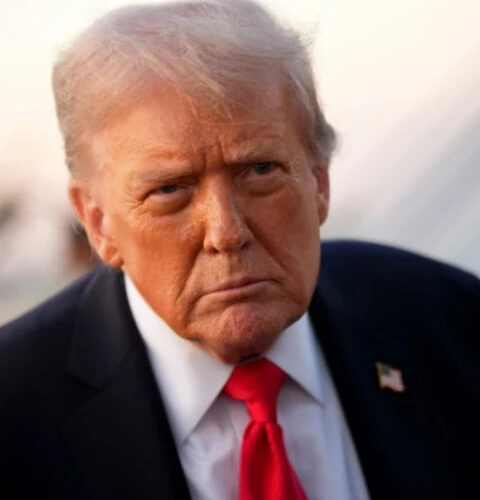 Трамп объявил о новом ударе по судну с наркотрафиком в международных водах