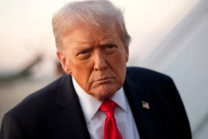 Трамп объявил о новом ударе по судну с наркотрафиком в международных водах