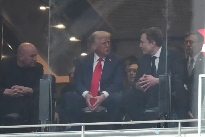 Трамп предложил Маску наладить отношения на панихиде в Аризоне