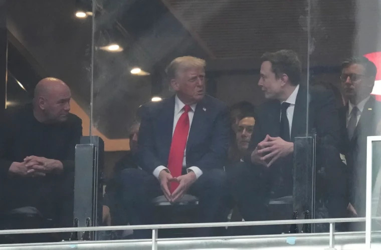 Трамп предложил Маску наладить отношения на панихиде в Аризоне