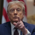 Трамп призвал Си передать привет Путину и Киму, комментируя парад в Пекине