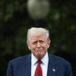Трамп угрожает России жесткими санкциями и советует Путину не приближаться к Польше