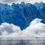 В Чили ледник Брюггена обрушился в море, вызвав мощный грохот