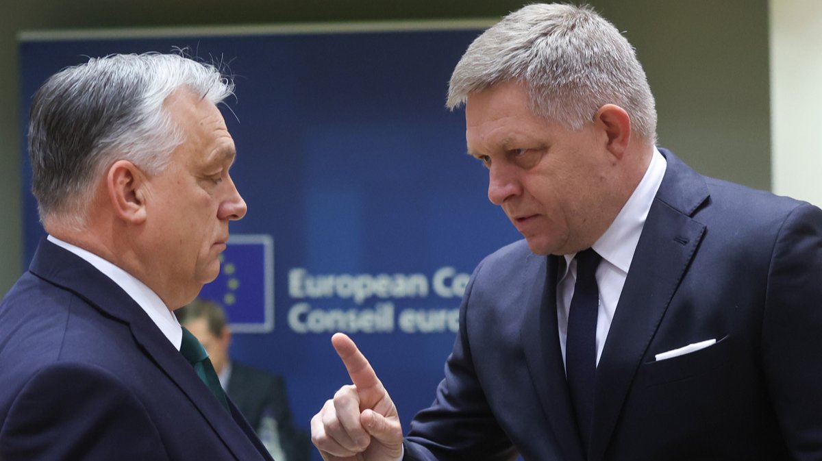 Венгрия и Словакия угрожают блокировать продление санкций ЕС против России