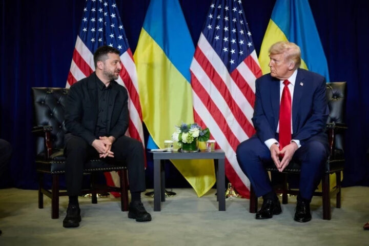 Зеленский: Трамп понимает, что Украина не может обменять территории с Россией