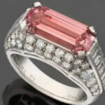 Женщина удивилась стоимости кольца Bulgari, оставленного бабушкой из Италии