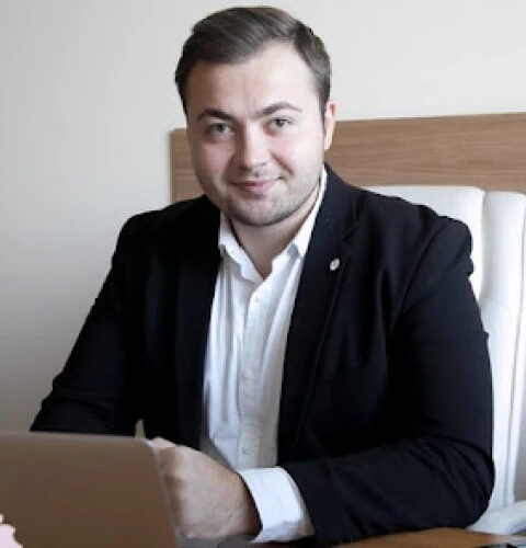 Адриан Бэлуцел покидает пост главы кабинета президента Молдовы 31 октября