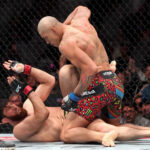 Алекс Перейра нокаутировал Магомеда Анкалаева на UFC 320 и вернул титул чемпиона