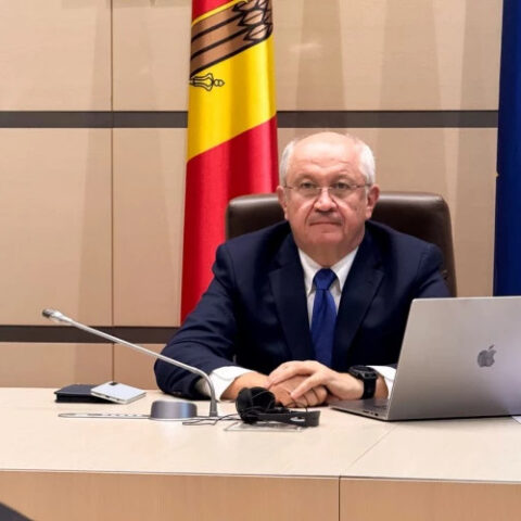 Александр Мунтяну представил программу «ЕС, мир, развитие» для будущего правительства Молдовы