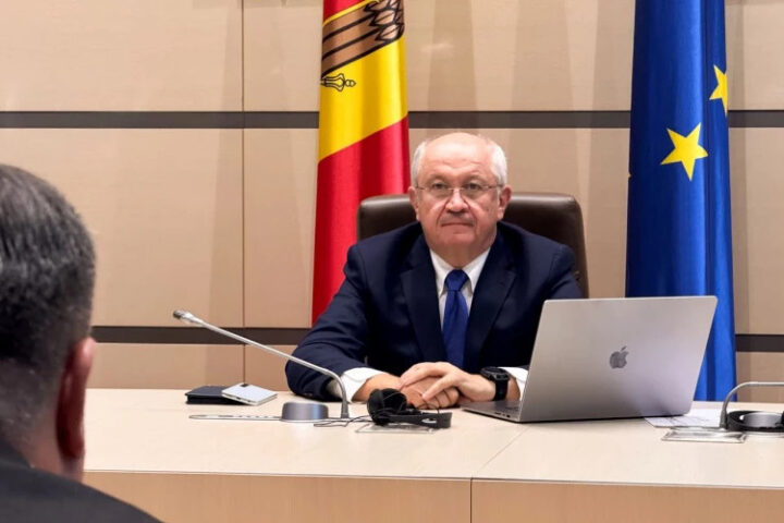 Александр Мунтяну представил программу «ЕС, мир, развитие» для будущего правительства Молдовы