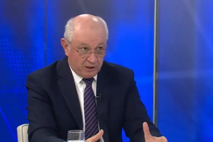 Александр Стояногло о Мунтяну: риски зависимости от PAS при назначении в премьер-министры сохраняются