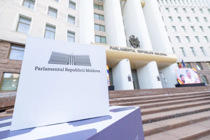 «Alianta Moldovenii» представила стратегию развития Молдовы до 2040 года и призвала Мунтяну изучить документ