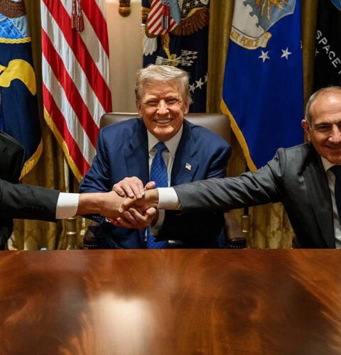 Алиев объявил о наступлении мира между Азербайджаном и Арменией