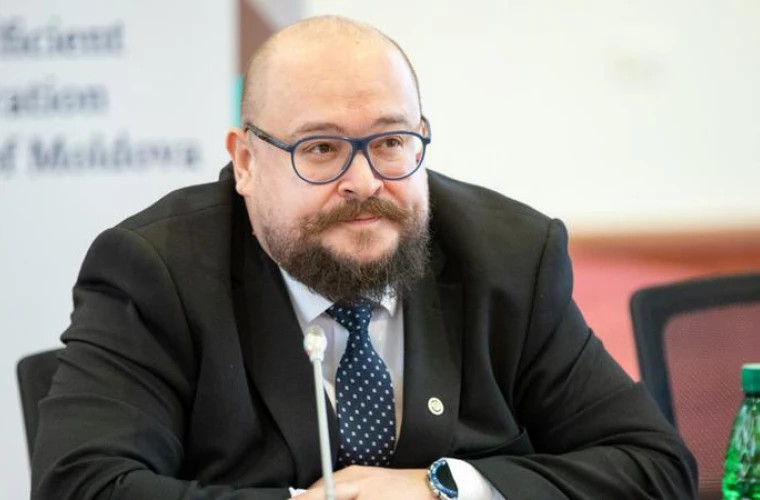 Андрей Страх подал в отставку с поста заместителя генсекретаря правительства