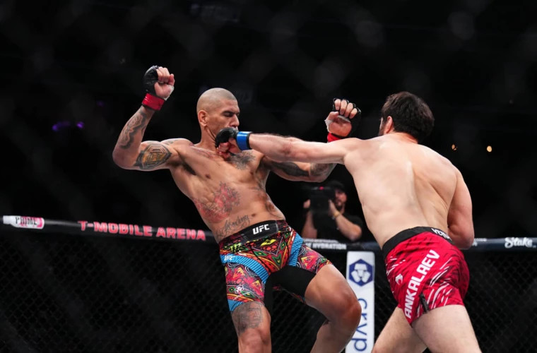 Анкалаев: «Я готов финишировать Перейру в агрессивном бою»