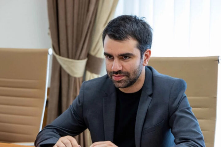 Артур Мижа уходит с постов в правительстве и ПДС после десяти лет работы