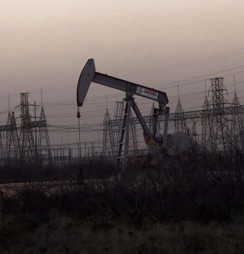 Цена на нефть выросла после заявления Трампа о прекращении импорта из России в Индию