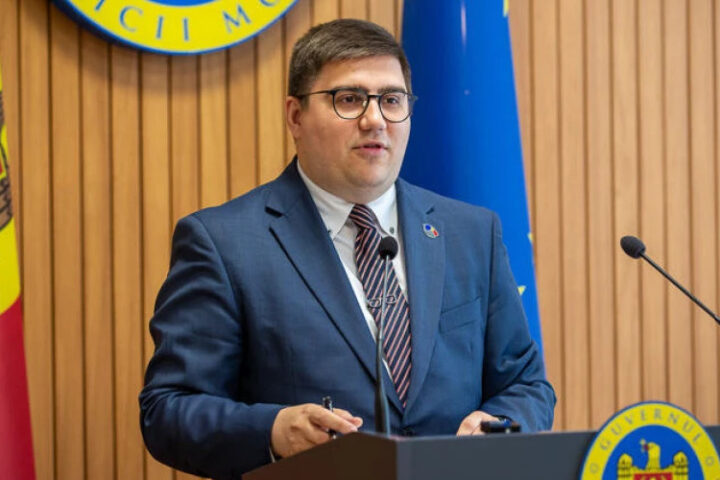 Даниэль Водэ покидает пост пресс-секретаря правительства Молдовы