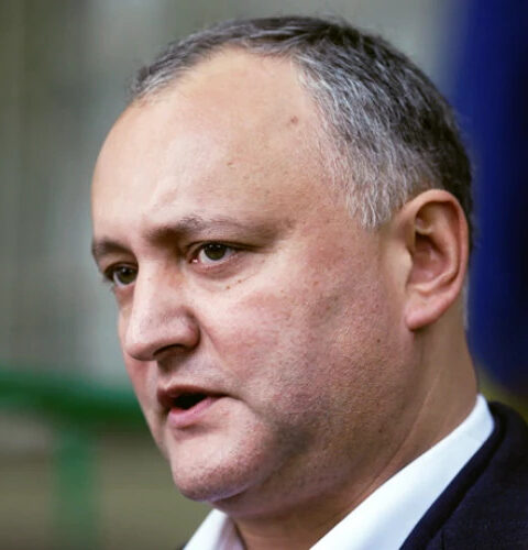 Додон критикует милитаризацию Молдовы на фоне экономических кризисов и миграции населения