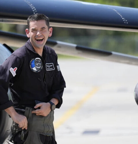 Джаред Айзекман снова становится кандидатом на пост главы NASA после встречи с Шоном Даффи