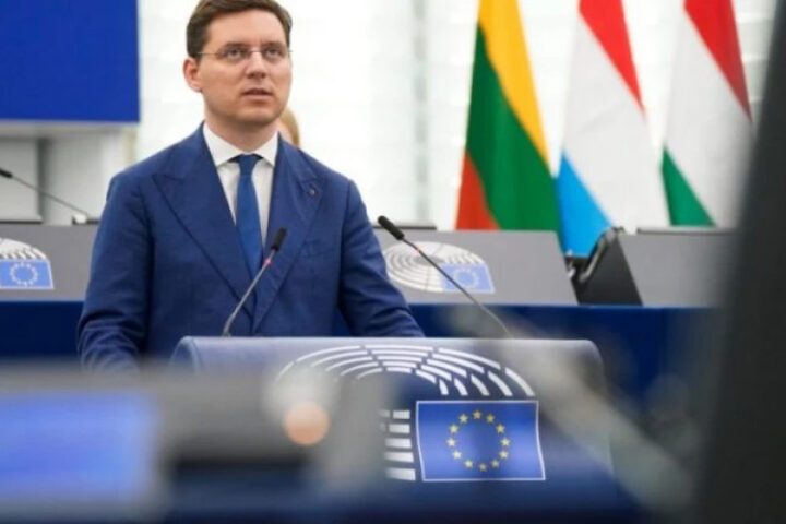 Евродепутат Виктор Негреску инициировал петицию о начале переговоров по вступлению Молдовы в ЕС
