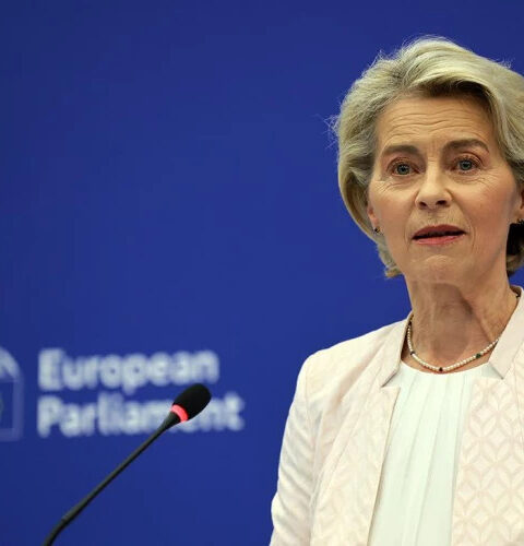 Европарламент отклонил вотум недоверия Урсуле фон дер Ляйен на заседании 9 октября