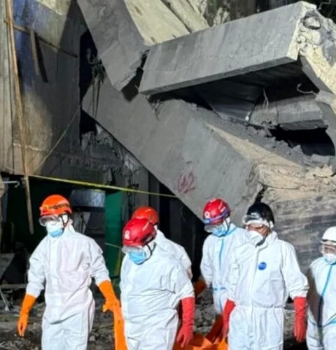 Индонезия завершила поиски жертв обрушившейся школы-интерната с 61 погибшим