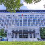 Китай положительно оценивает результаты торговых переговоров с США в Куала-Лумпуре