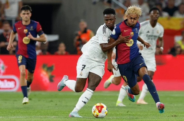 Ламин Ямаль предлагает Винисиусу бой во время «Класико»