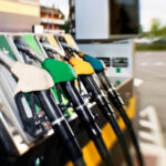 Лукойл инициирует продажу зарубежных активов из-за действующих санкций