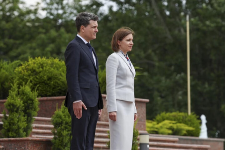 Майя Санду посетит Бухарест для участия в церемонии освящения фрески