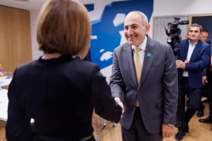 Майя Санду встретилась с премьер-министром Армении Николаем Пашиняном на Парижском форуме мира