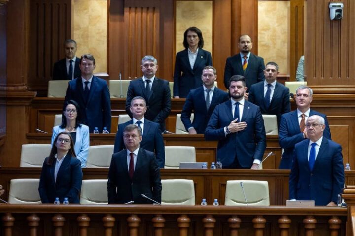 Министр культуры Кристиан Жардан отверг обвинения в связях с Владом Филатом на слушаниях парламента