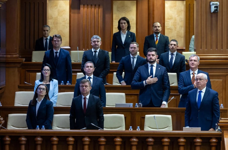 Министр культуры Кристиан Жардан отверг обвинения в связях с Владом Филатом на слушаниях парламента