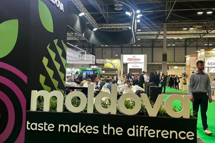 Молдавские фрукты укрепляют позиции на международном рынке на выставке Fruit Attraction 2025 в Мадриде