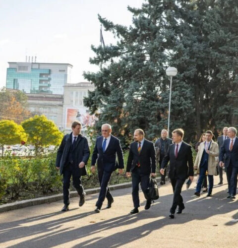 Мунтяну пообещал быть независимым в принятии решений о смене министров при проблемах в работе команды