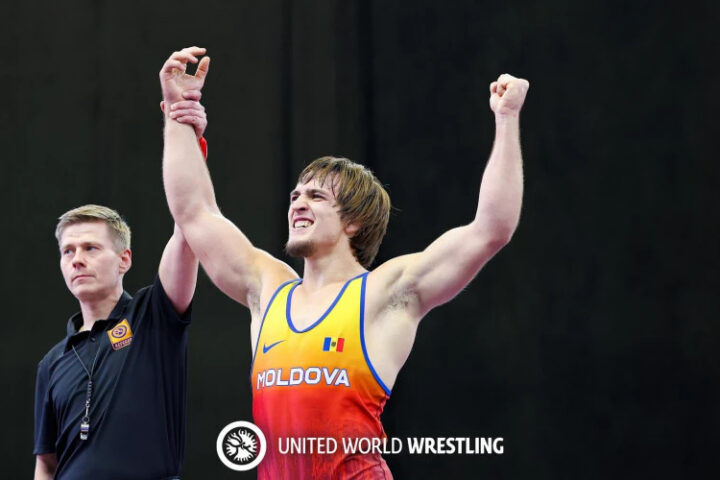 Национальная сборная Молдовы по борьбе завоевала серебро на чемпионате мира среди молодежи до 23 лет