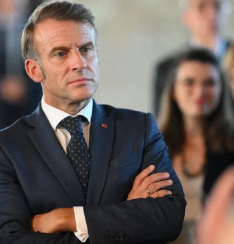 Национальное собрание Франции отклонило запрос о импичменте президента Макрона