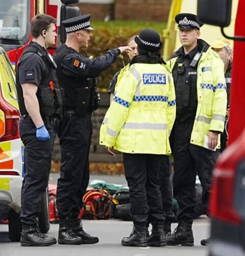 Нападение на синагогу в Манчестере квалифицировано как теракт, два человека погибли