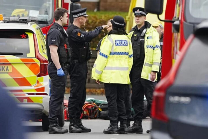 Нападение на синагогу в Манчестере квалифицировано как теракт, два человека погибли