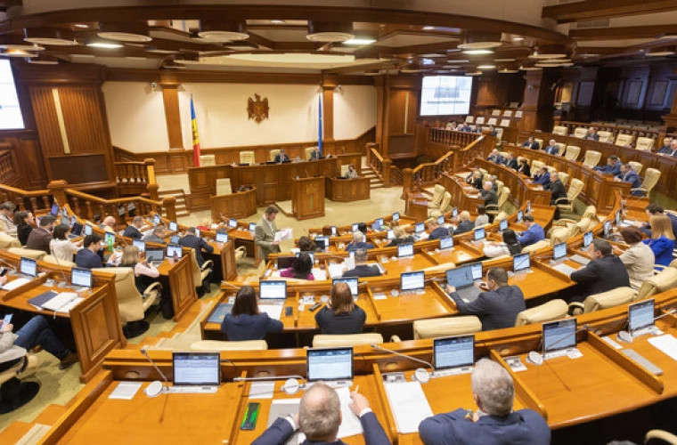 Новое заседание парламента Молдовы назначено на 30 октября для выборов вице-спикеров и комиссий