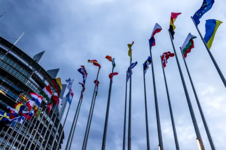 Орбан может получить поддержку Макрона в блокировке вступления Украины в ЕС, что затронет Молдову